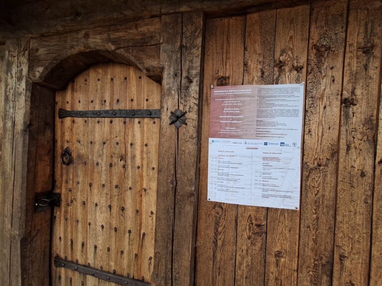 Historická obydlí v krajině